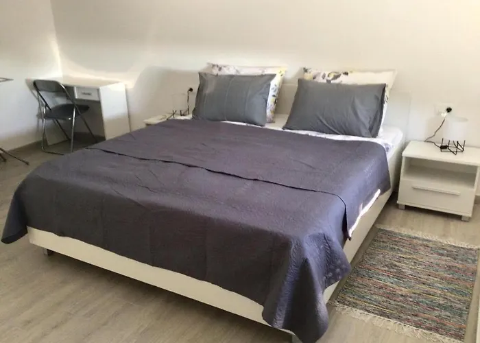 Galeb Osjecka Ulica 37 Pula